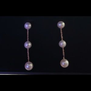 pearl earrings